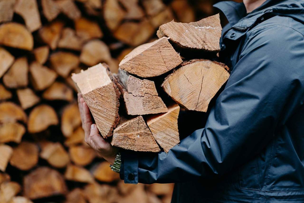  Moldovans will head into winter with enough firewood supplies, but at higher prices