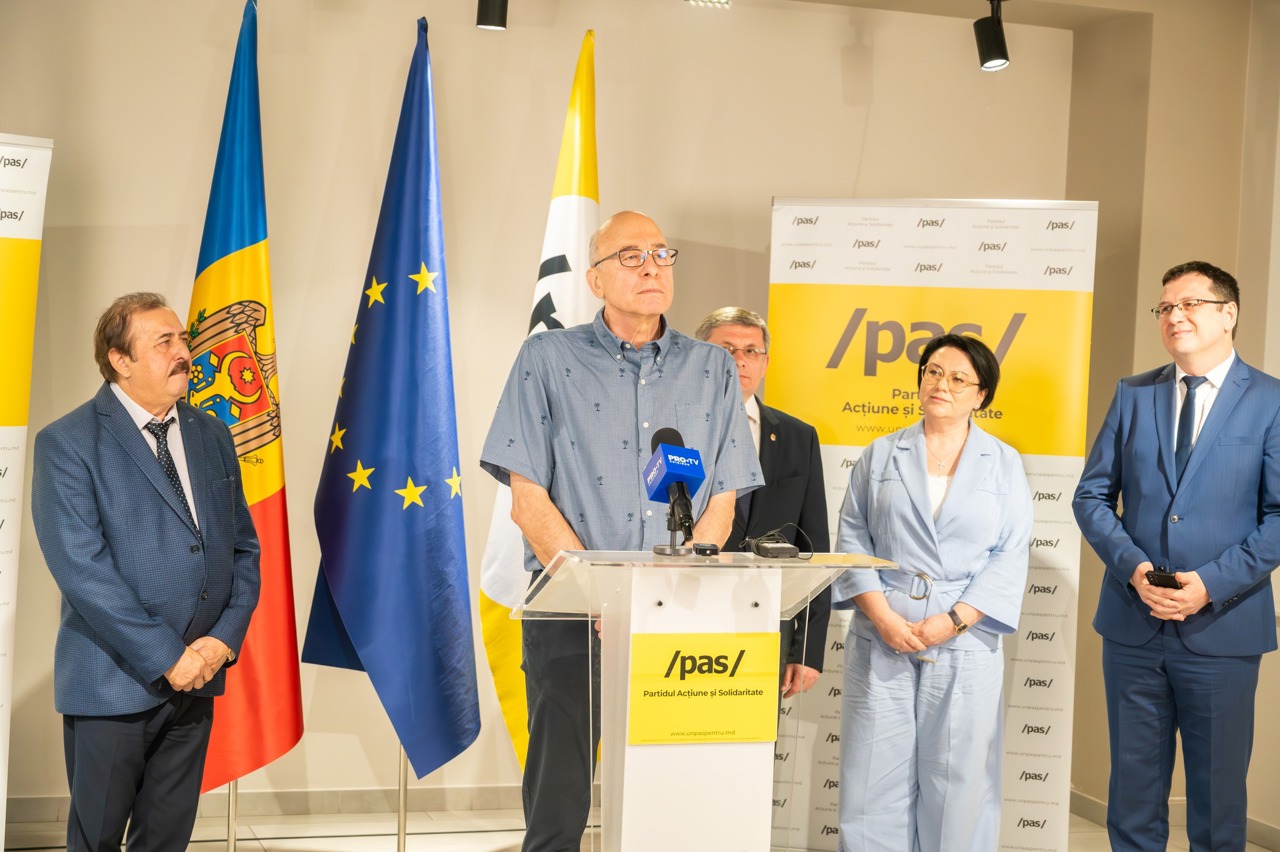 Four personalities join PAS parliamentary list: Nicolae Botgros, Constantin Cheianu, Maria Acbaș, and Marcel Spatari