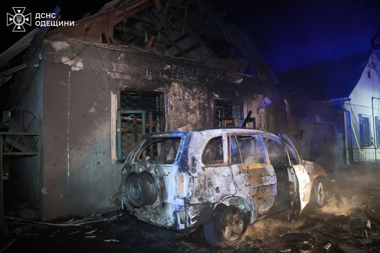 Atacuri la Odesa | Două persoane au fost rănite, un liceu și mai multe case au fost avariate