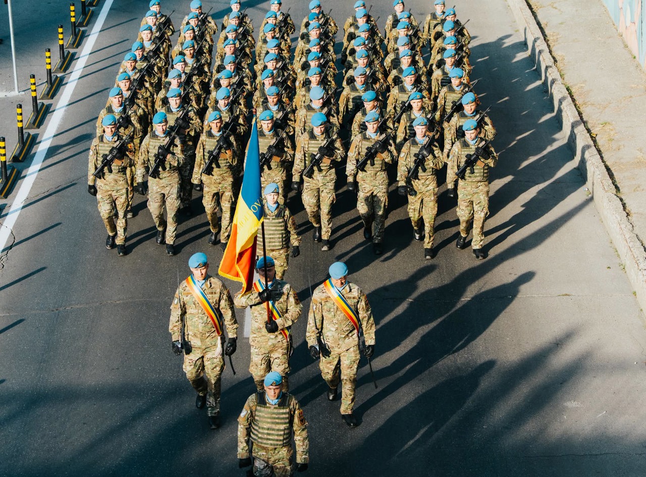 Igor Dodon cere economisirea banilor pentru organizarea paradei militare: „Haideți fără tehnică și cheltuieli suplimentare” 