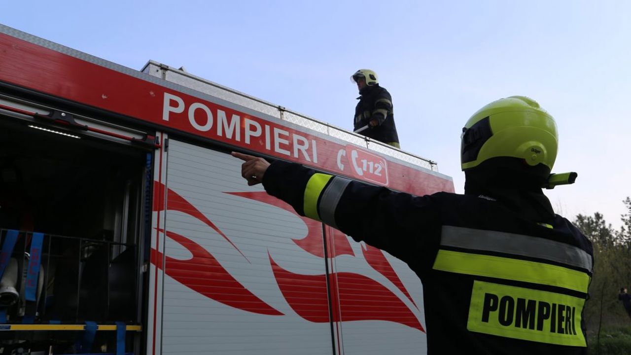 Anenii Noi: Incendiu la un fost disco-bar din Speia. Cinci echipe de salvatori au intervenit la lichidarea flăcărilor