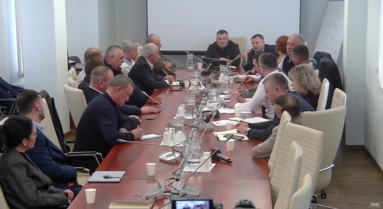 Criza motorinei lovește agricultura, iar fermierii cer compensarea accizei pentru tot anul: „11-12 kilograme de grâu pentru un litru de motorină”