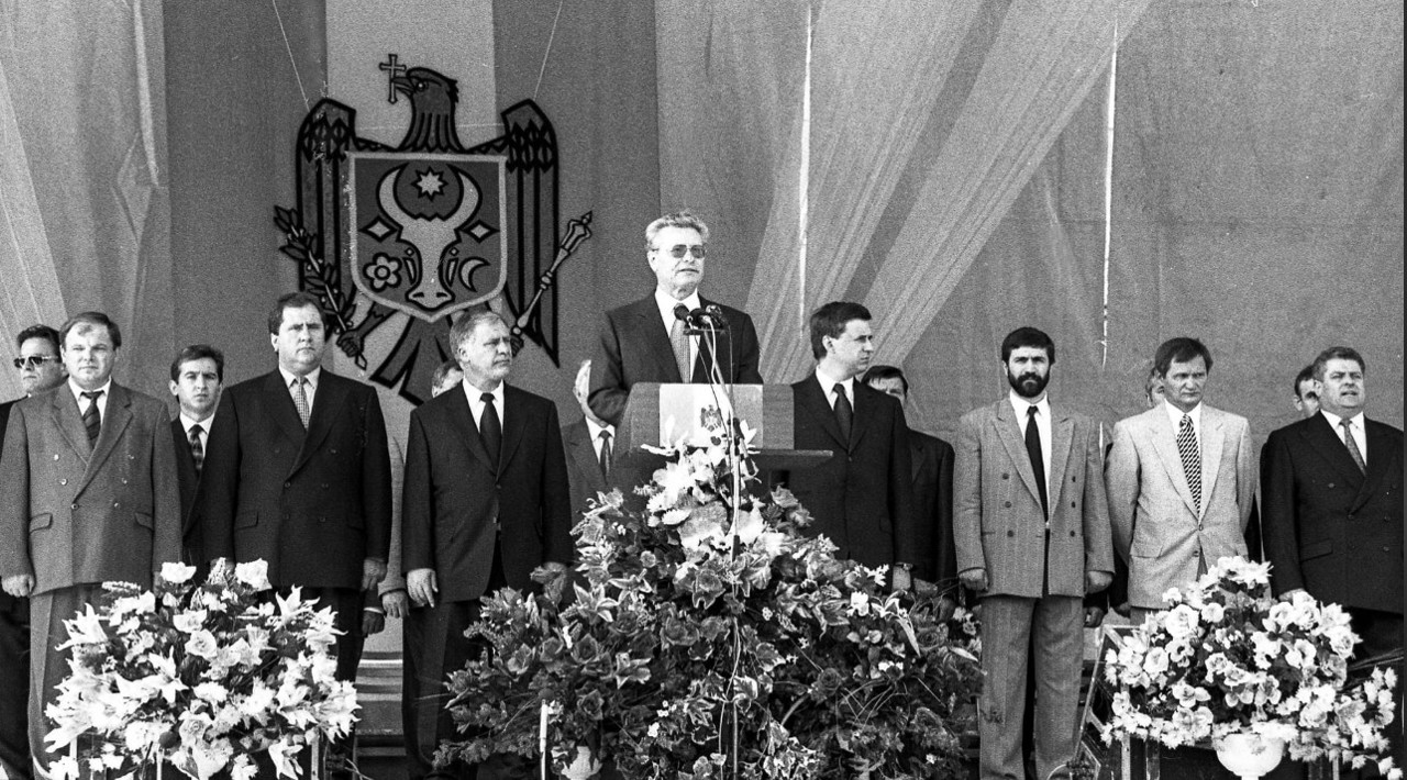 VIDEO, CAMPANIE MOLDOVA 1 | „35 de ani de independență”: 1999 - căderea succesivă a două cabinete de miniștri