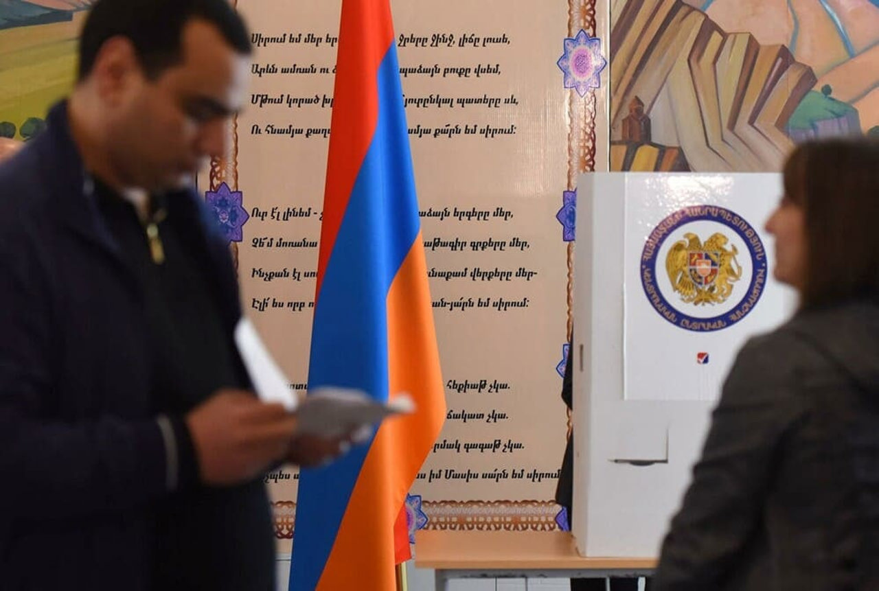 Secțiile de vot s-au închis în Armenia: Aproape 200 de persoane, reținute pentru încălcări electorale