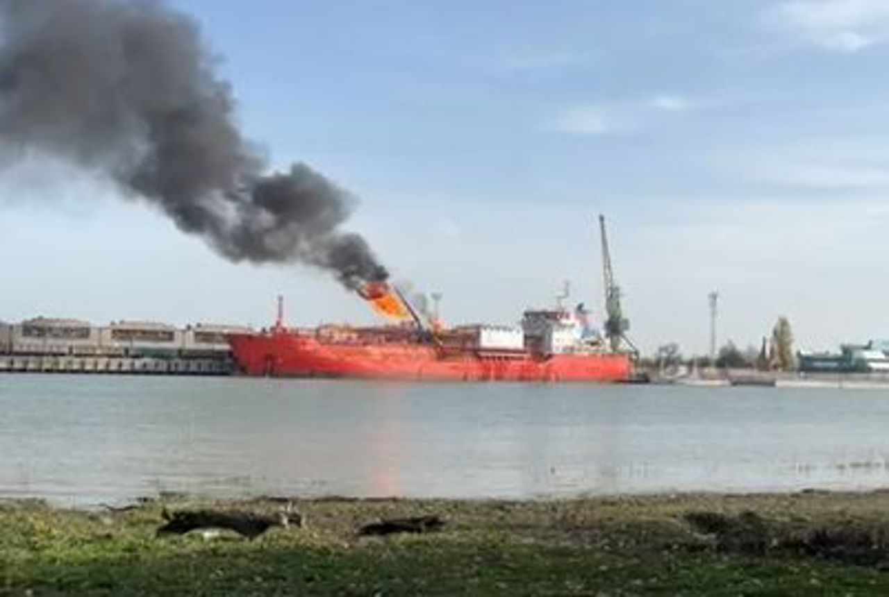 Două localități din România, evacuate după ce o dronă a lovit un petrolier plin cu GPL. Expert: „Rusia testează reacția NATO”  