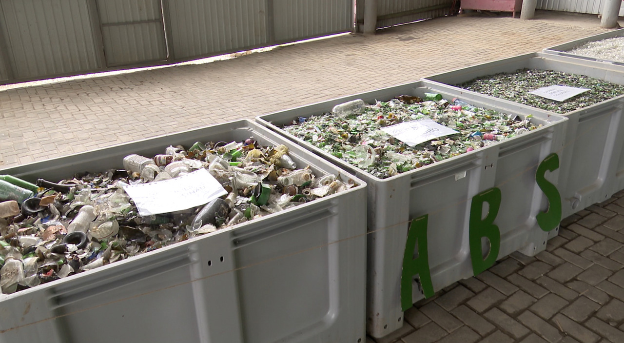 Moldova's new glass recycling plant doubles capacity for a greener future
