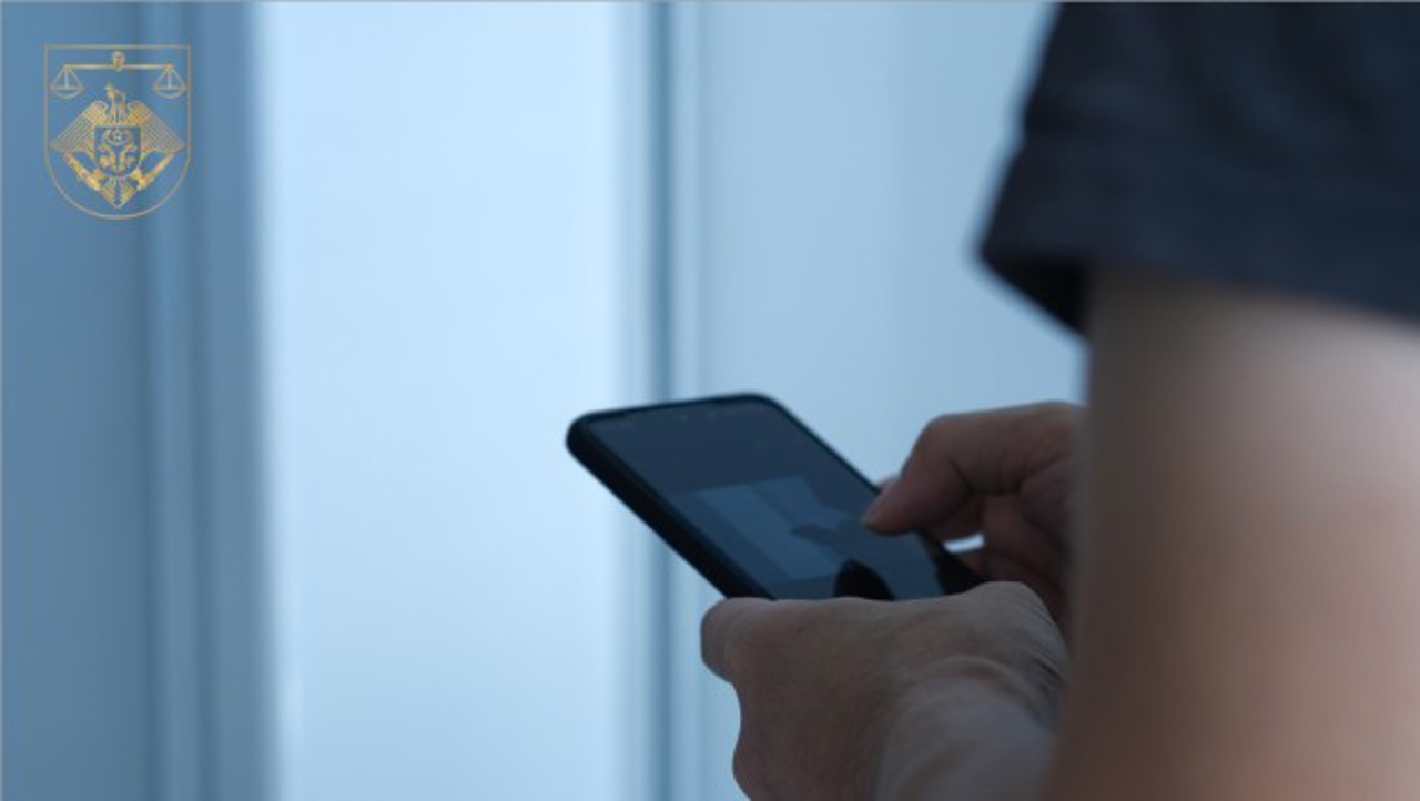 Șantaj din spatele gratiilor: Un deținut din Cricova, condamnat la încă 9 ani după ce a extorcat 500 de lei printr-un anunț fals