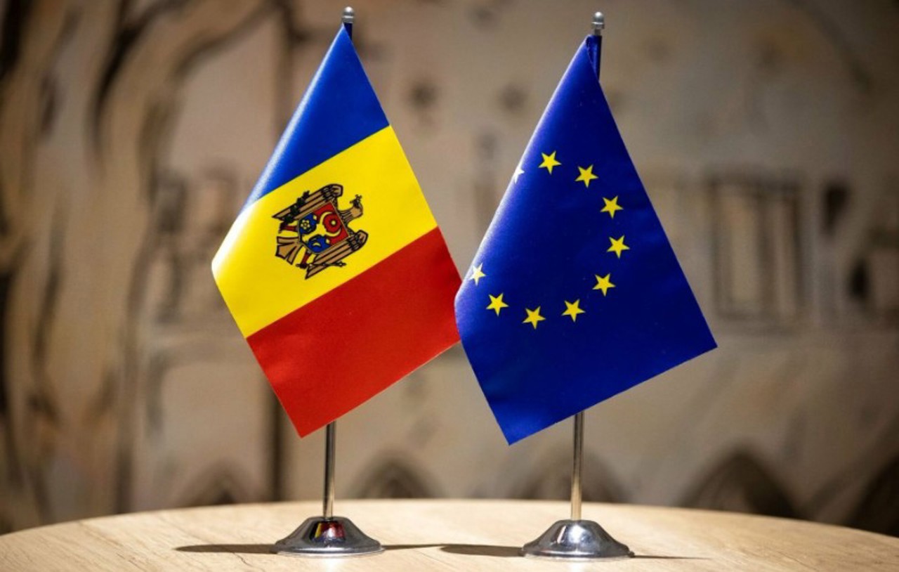 СМИ: Еврокомиссия 16 июня предложит открыть первый кластер в переговорах с Молдовой и Украиной о вступлении