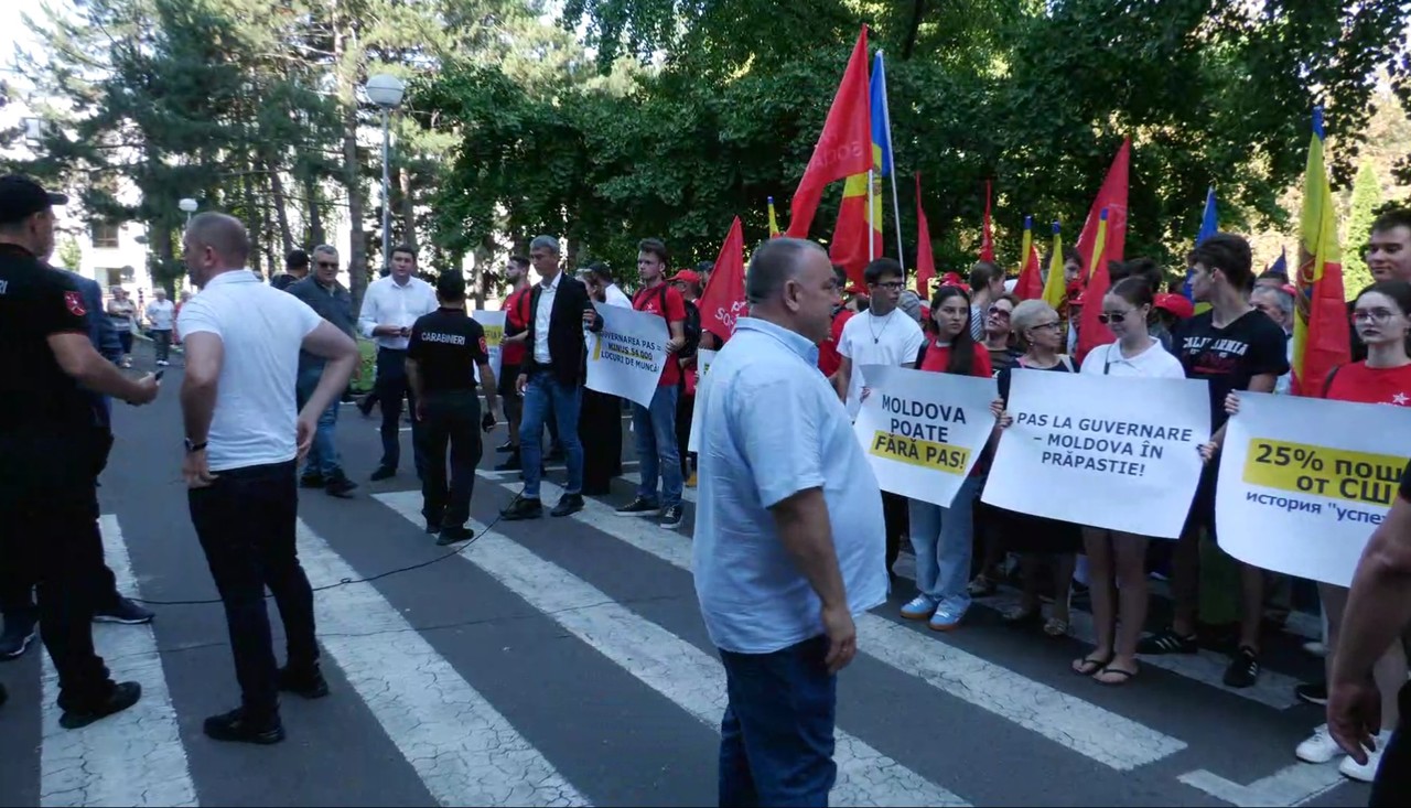 Dodon 'under fire' as protest and corruption scandal collide