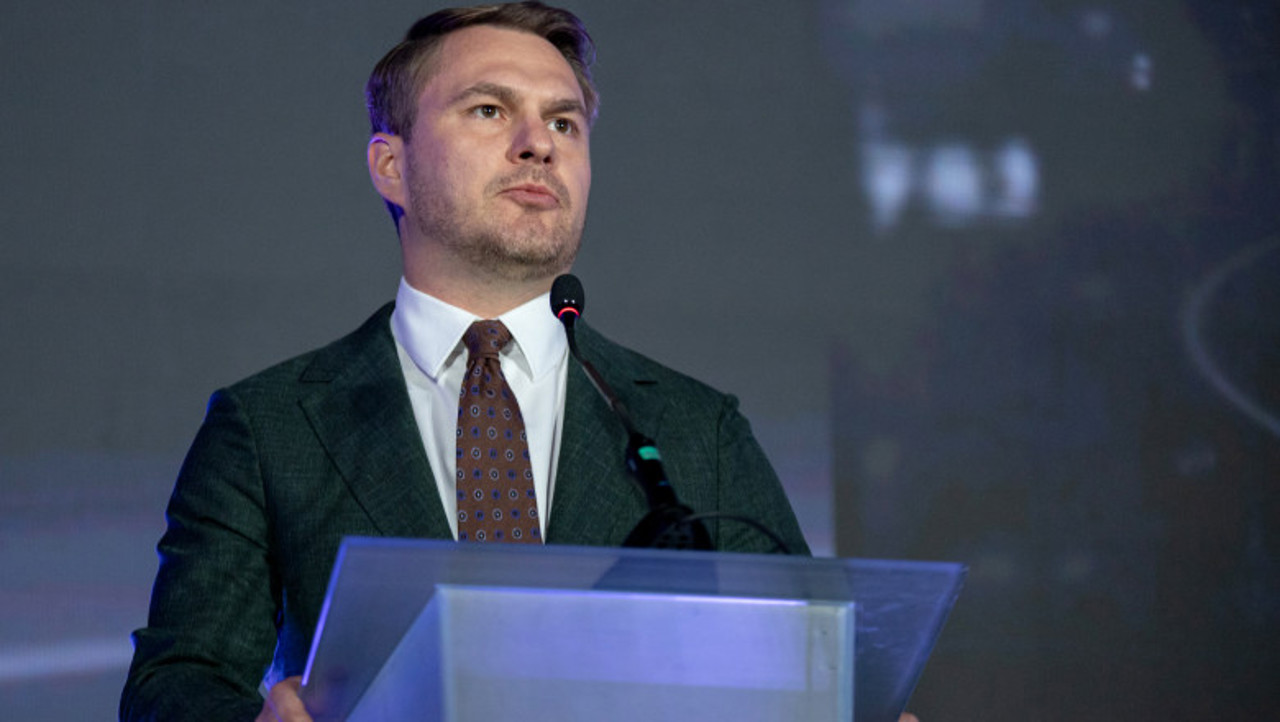Procurorul general al Ucrainei, Ruslan Kravchenko, a demisionat în urma acuzațiilor de corupție legate de centrele de apeluri ilegale 
