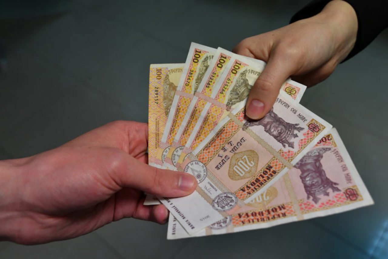 Профсоюзы бьют тревогу: десятки тысяч молдаван работают нелегально