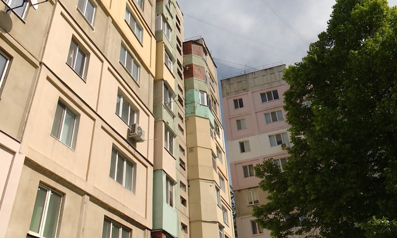 Locuitorii din Ungheni, nemulțumiți de starea lifturilor și tarifele majorate. Ce spun responsabilii de la primărie 