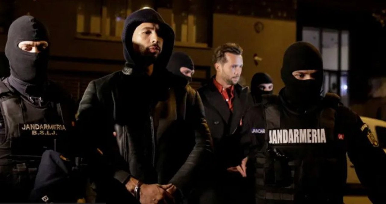 СМИ: Обвиняемые в торговле людьми братья Тейт покинули Румынию на частном самолете