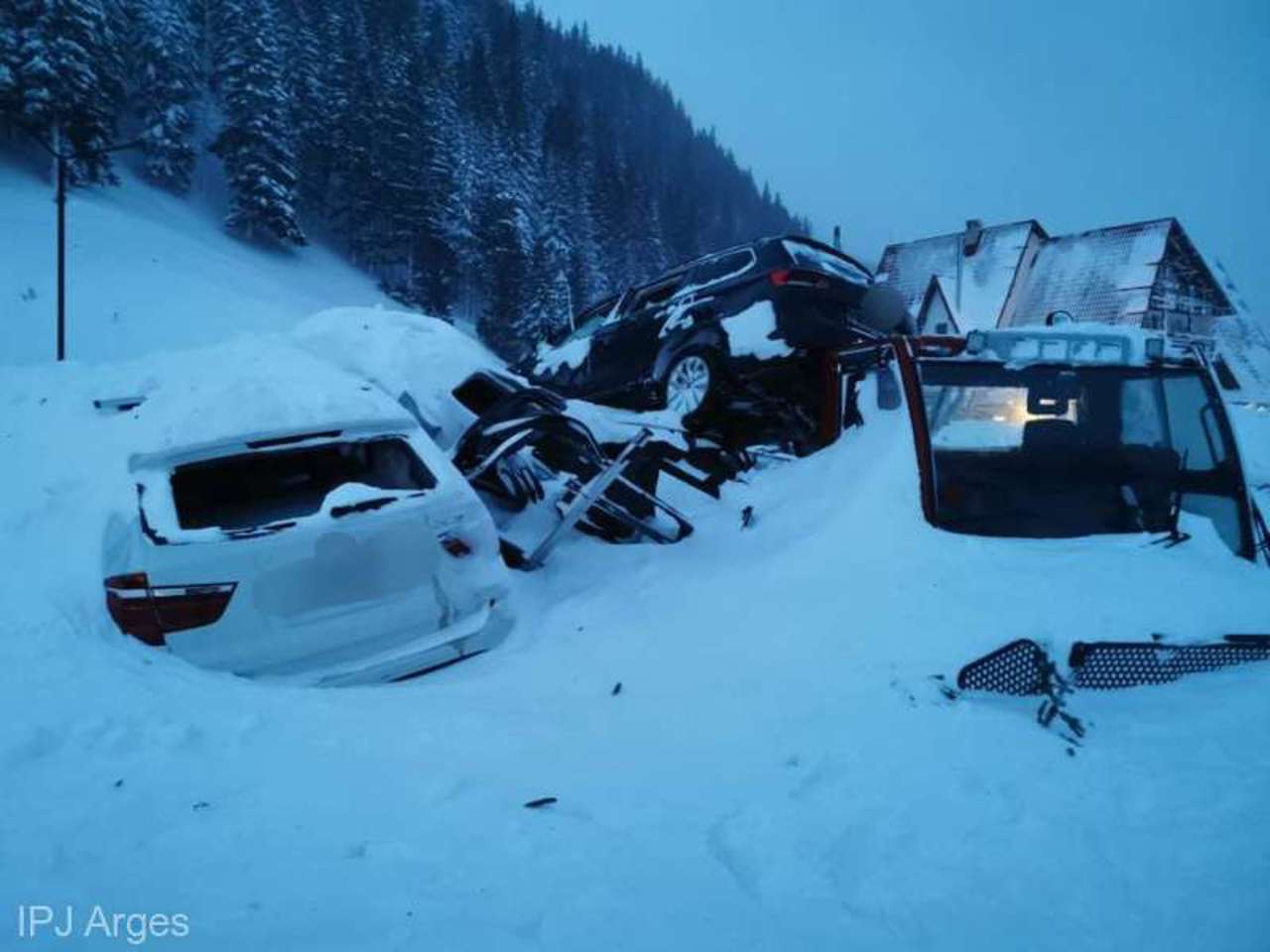 România: Două avalanșe s-au produs în Munții Făgăraș