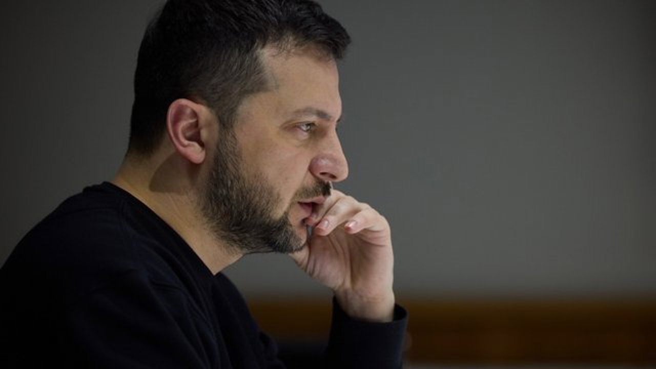 Зеленский потребовал от Лукашенко демонтировать российские ретрансляторы у границы с Украиной