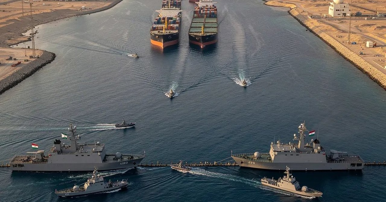 De ce blocarea Strâmtorii Ormuz poate provoca penurie de alimente, medicamente și smartphone-uri