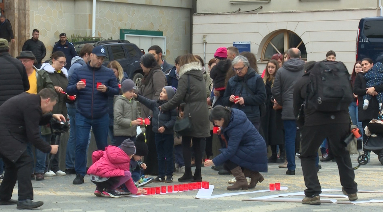 Comemorare la Iași pentru bebelușii răpuși de infecțiile din spital: „Neam ucis de nosocomiale”