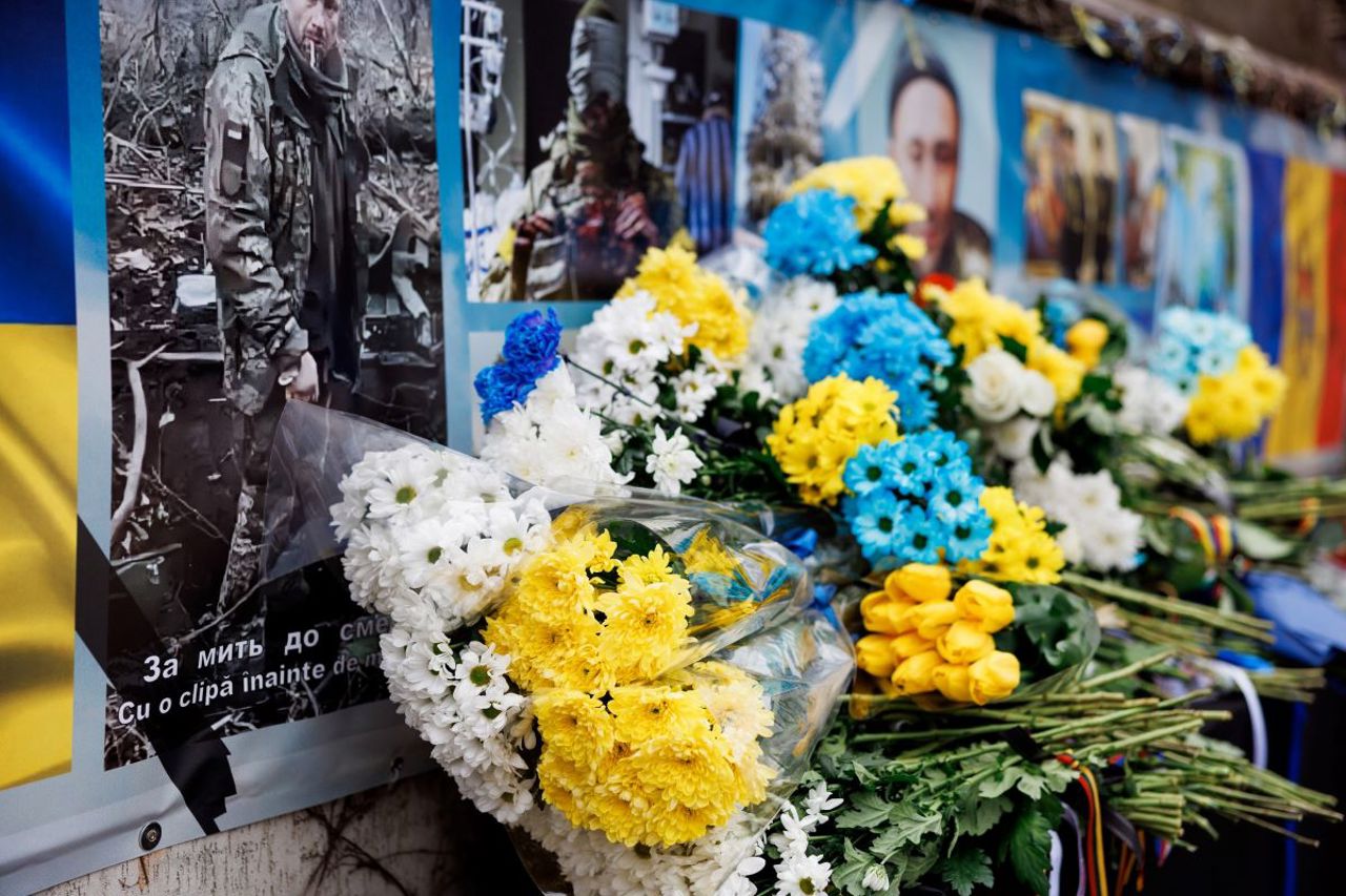 „Doi ani de unitate și rezistență”. Victimele războiului din Ucraina, comemorate la Chișinău