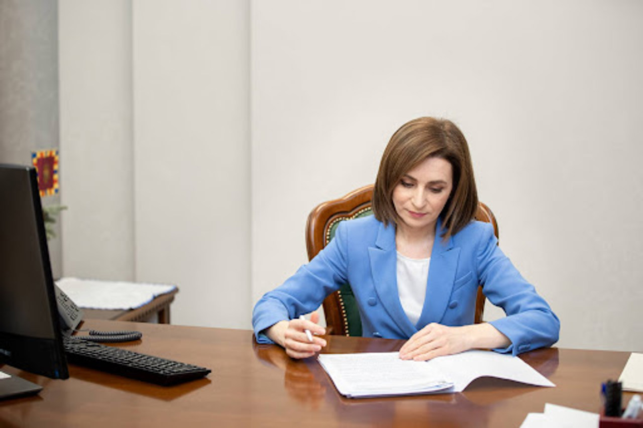 Maia Sandu signs decree appointing Alexandru Munteanu as prime minister–designate