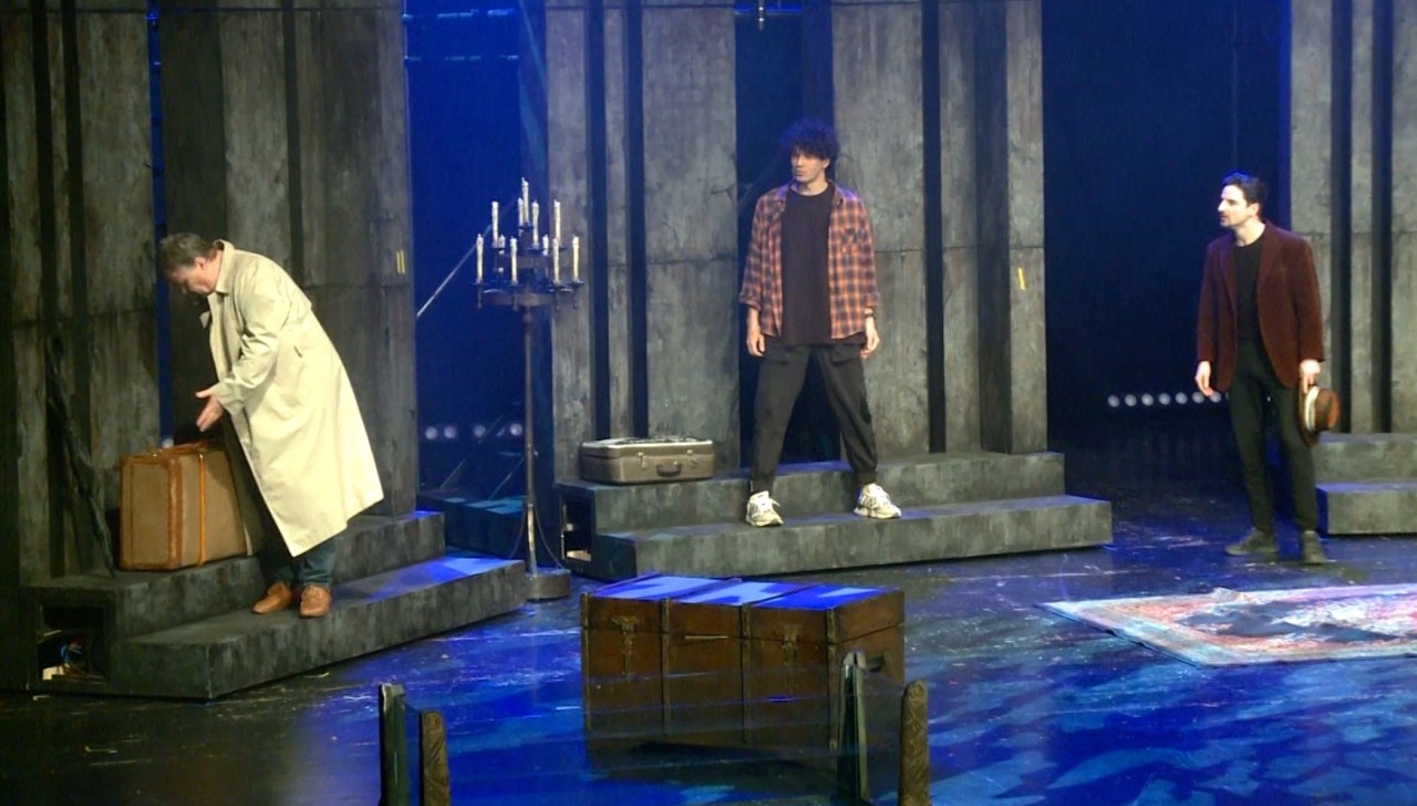 Chișinăul devine capitala artei teatrale. Spectacolul „Uciderea lui Gonzago”, jucat în premieră de actorii Teatrului „Eugene Ionesco” 