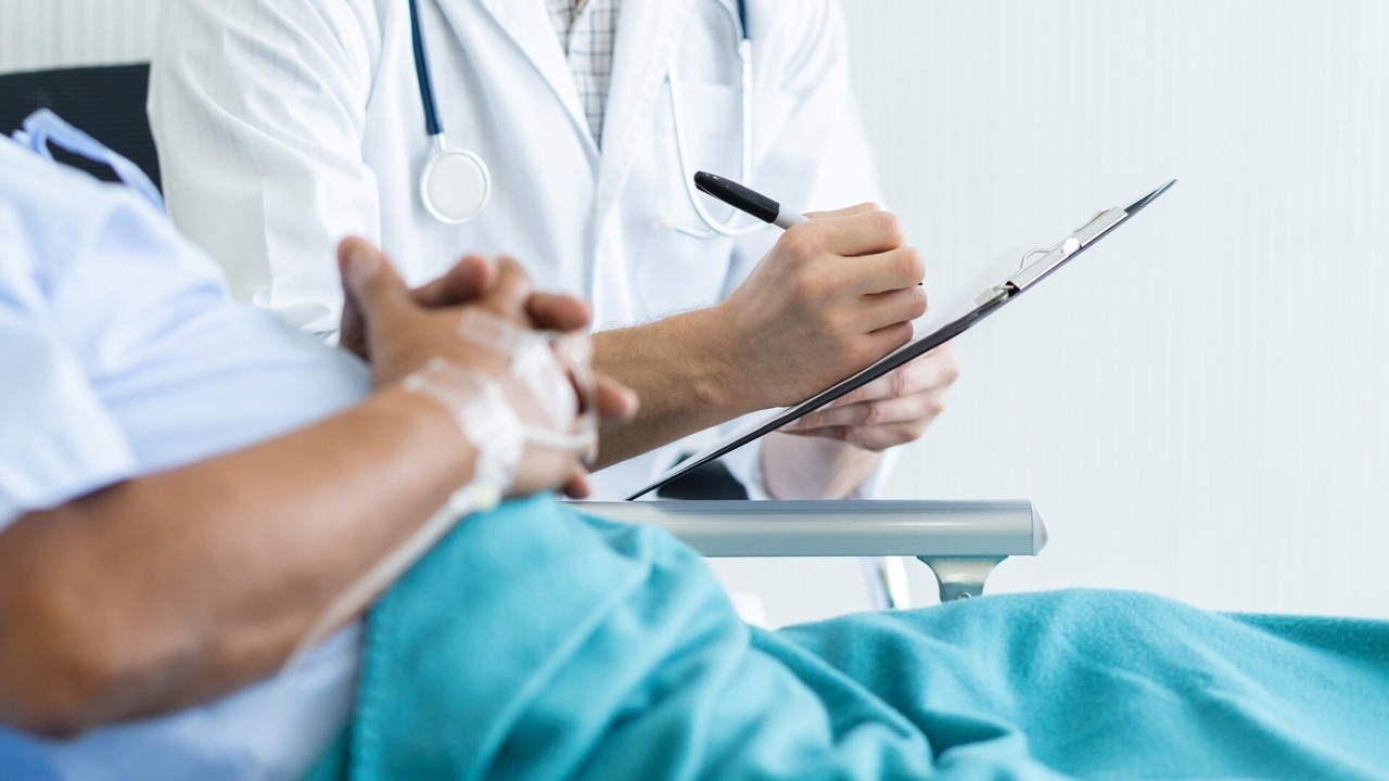 Cancerul depistat la timp poate fi tratat, reiterează medicii din zece țări, care s-au reunit la Chișinău 