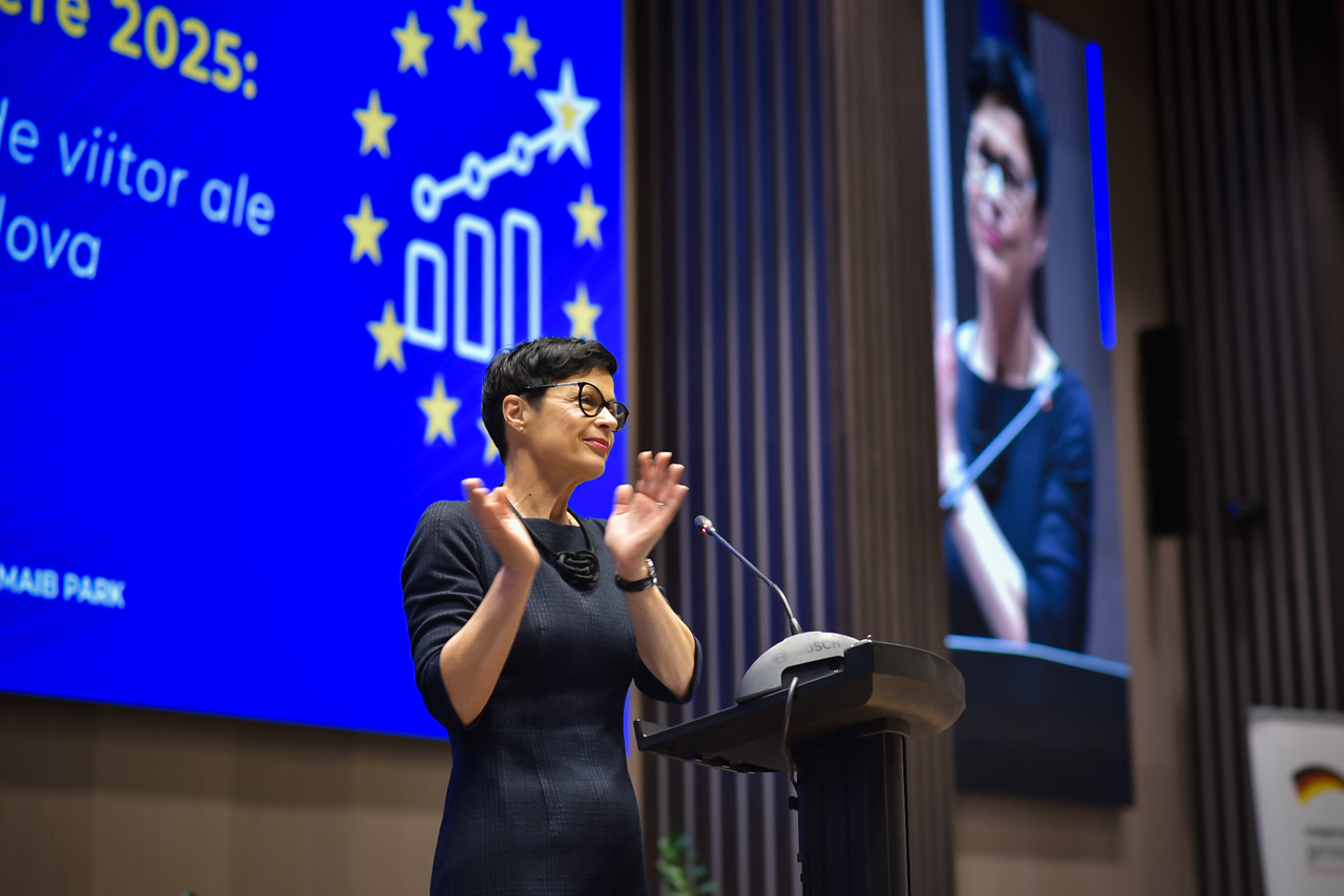 „Uitați-vă la R. Moldova!”: Comisara europeană pentru Extindere prezintă R. Moldova ca exemplu pentru țările balcanice