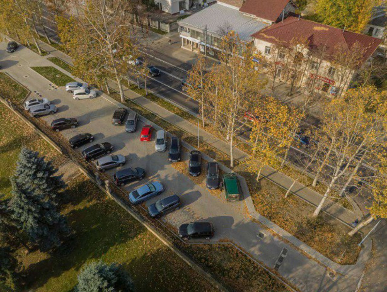 Chisinau paid parking plan stalls amid legal dispute