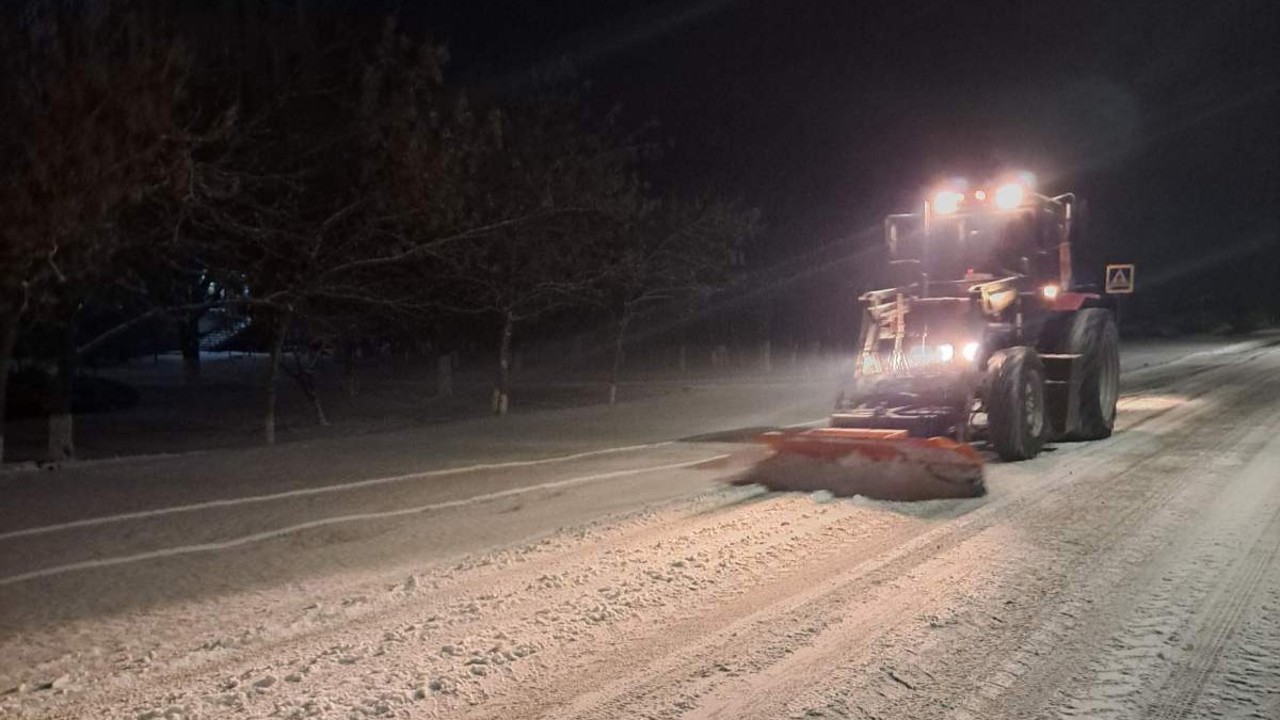 National roads remain open despite winter conditions, with no traffic blockages