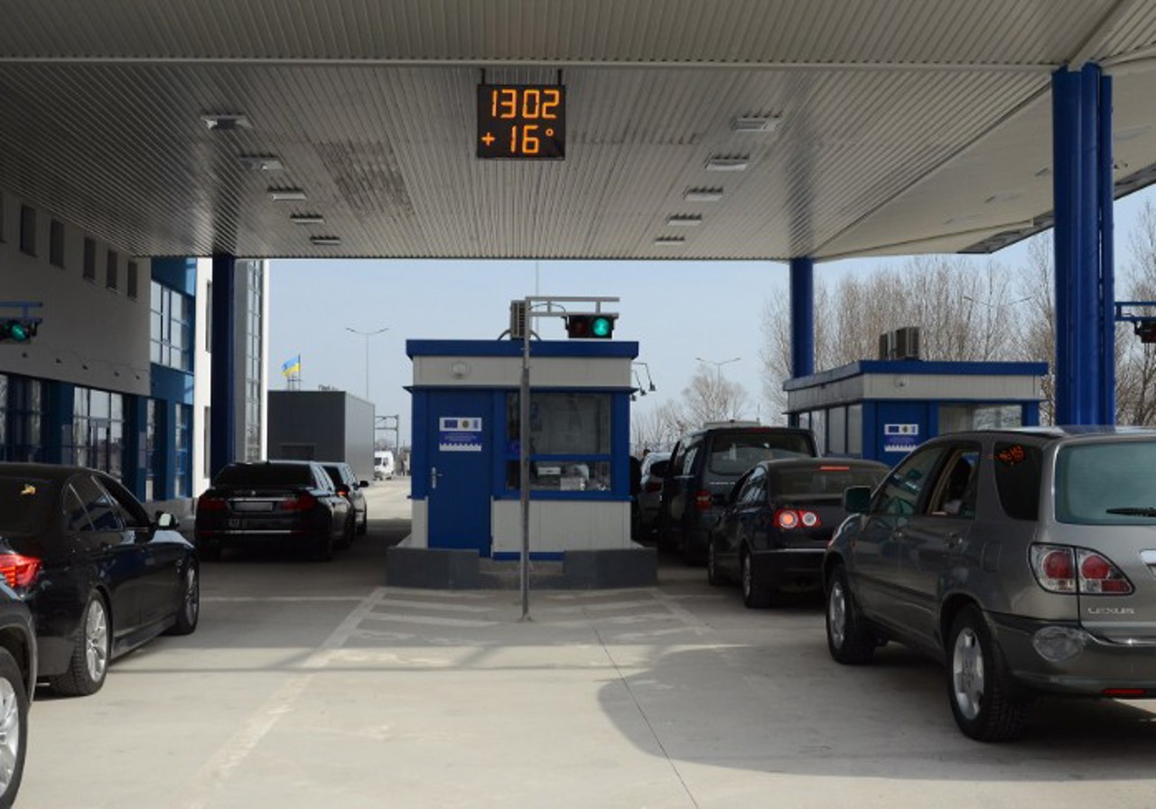 Customs corruption crackdown at Giurgiulești as officers face charges for bribery