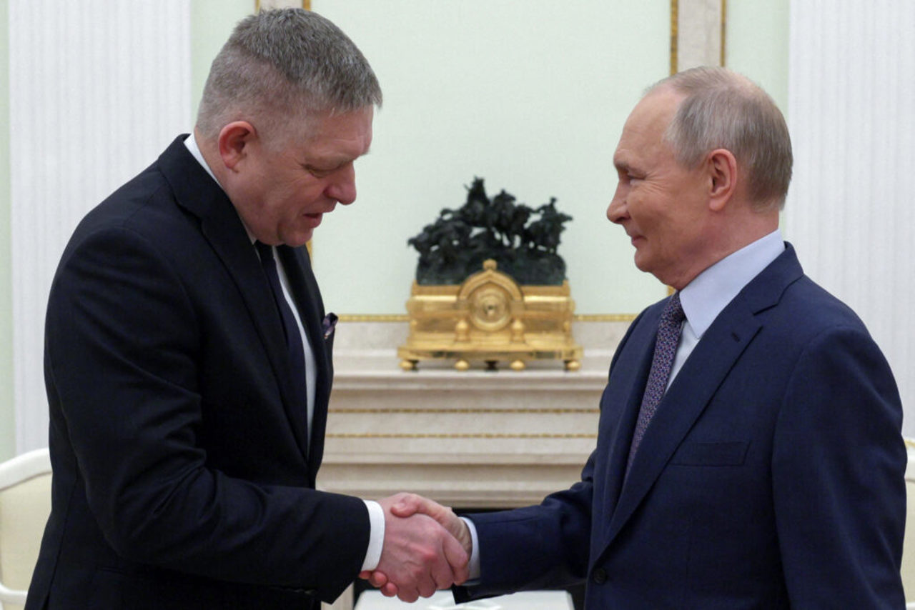 Slovakia referendum fails as turnout falls far below threshold