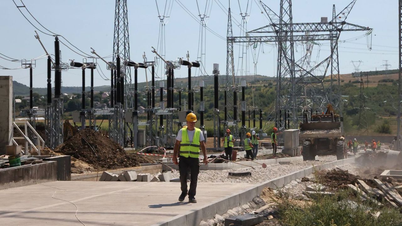 Când va fi pusă în funcțiune Linia Independenței: Transformatorul defect al liniei Vulcănești-Chișinău, reparat în Spania și trimis în R. Moldova 
