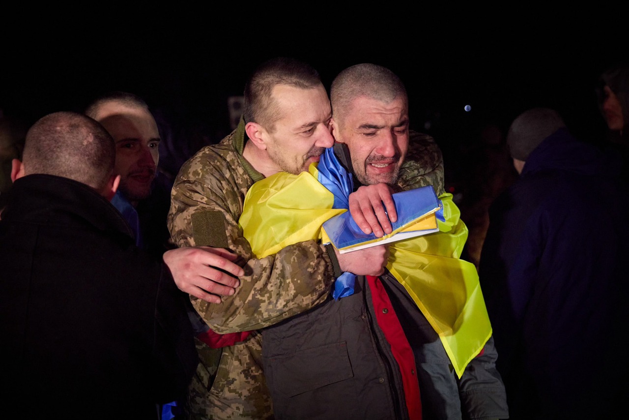 Prisoner swap sparks hope: Russia, Ukraine release hundreds