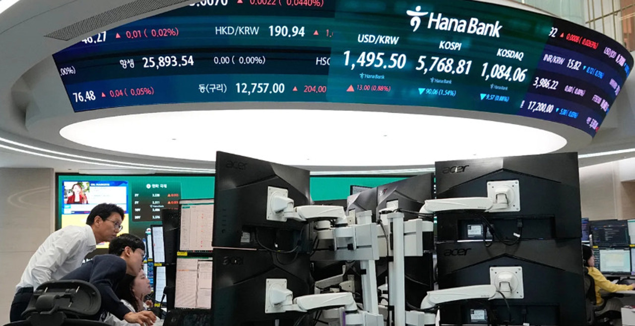 Oil prices surge as U.S. announces Strait of Hormuz blockade