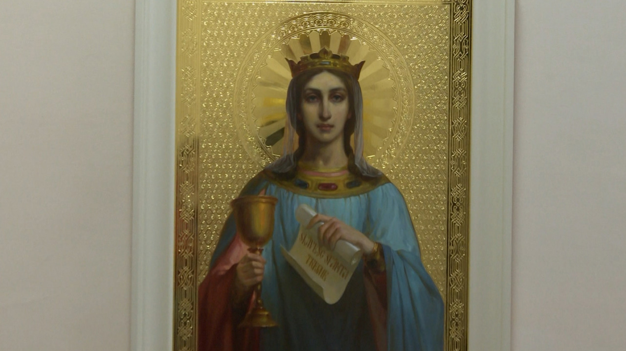 Sacred icons in Easter lights: the Musteață family showcases art at the National Museum of Ethnography