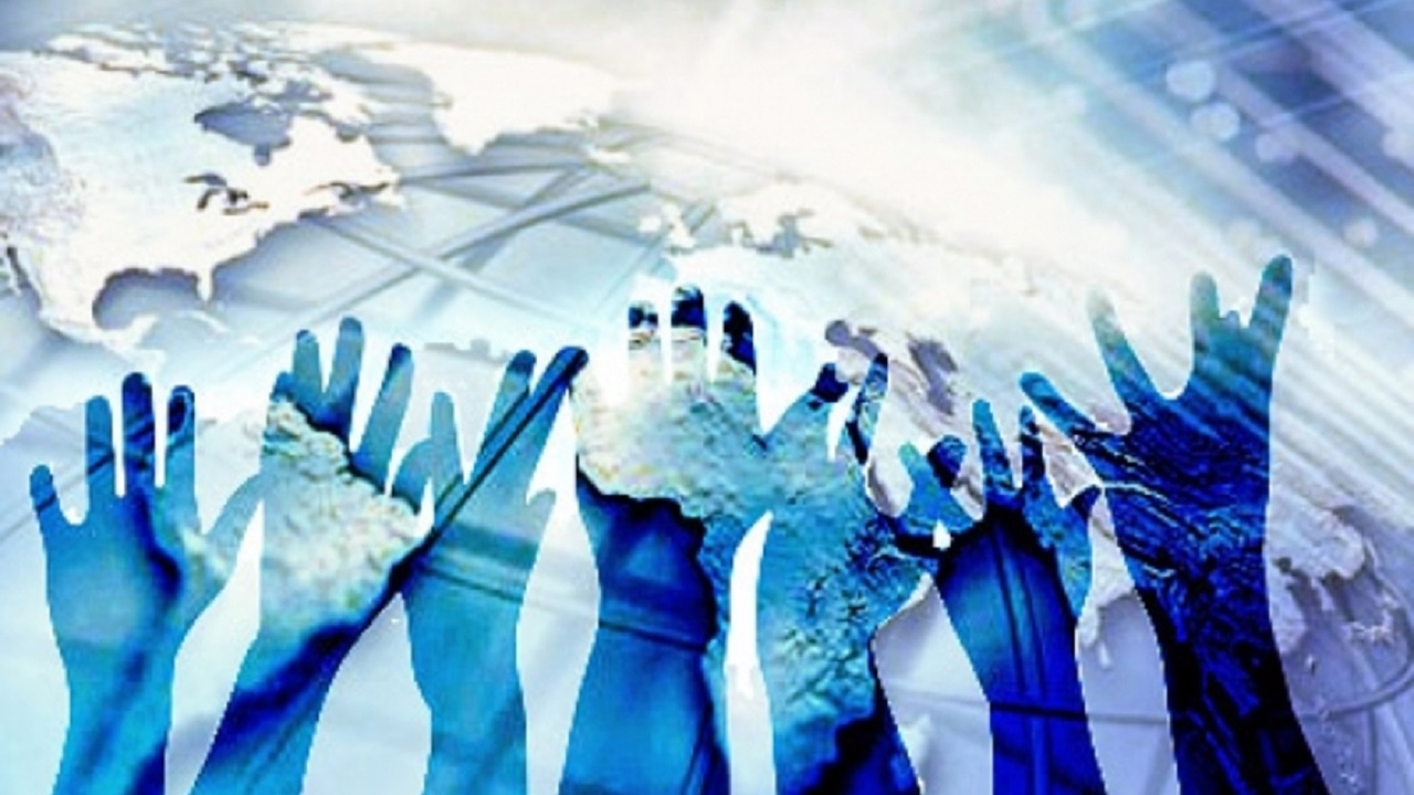 Международный день демократии: в Кишинёве сделать праздник заметным решили прямо на улицах города