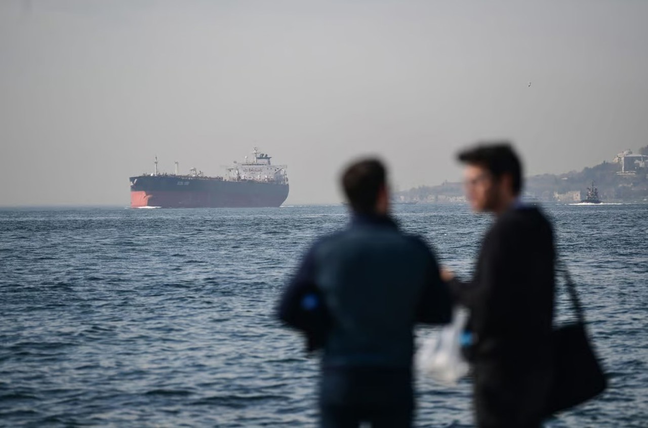 EU Still Getting Russian Oil? Turkish Transit Under Scrutiny