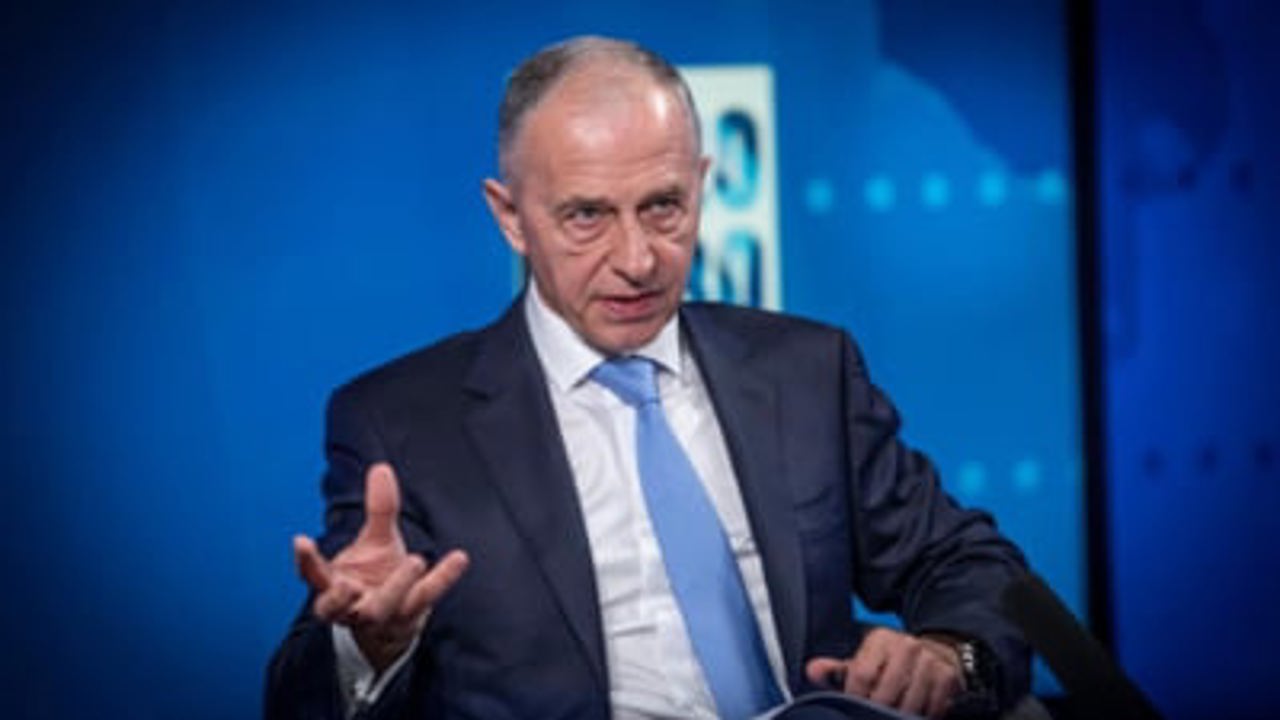 NATO va trimite încă 700 de militari în Kosovo. Secretarul general adjunct al NATO, Mircea Geoană, afirmă că asemenea atacuri sunt total inacceptabile