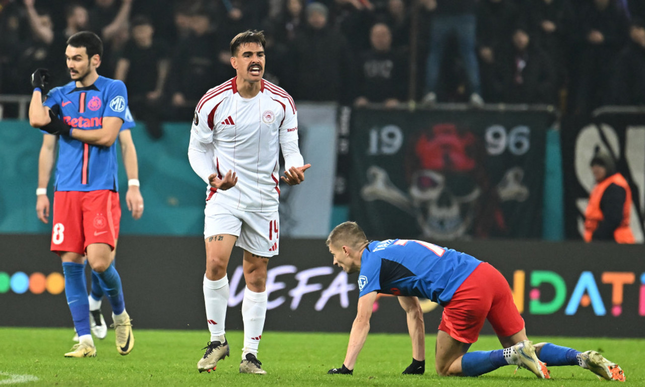 Steaua Bucharest FC draws 0-0 against Olympiacos Piraeus in Europa League