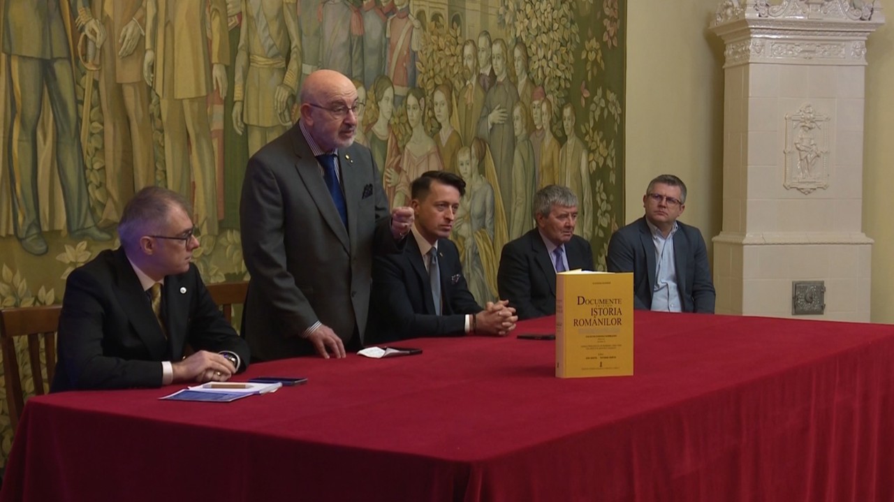Cartea „Documente privind istoria românilor”, lansată la Iași de Ziua Unirii Principatelor Române 