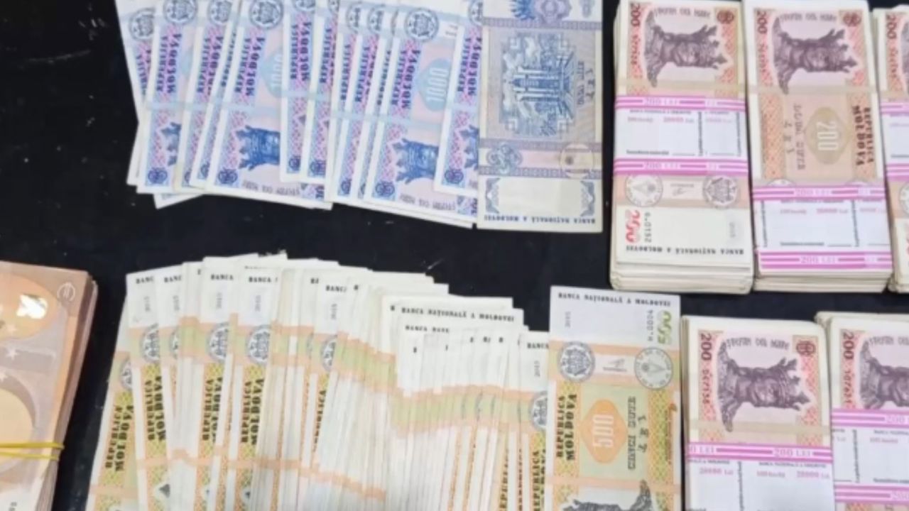 Escrocherie de jumătate de milion de lei: Curierul, prins în flagrant delict la Chișinău