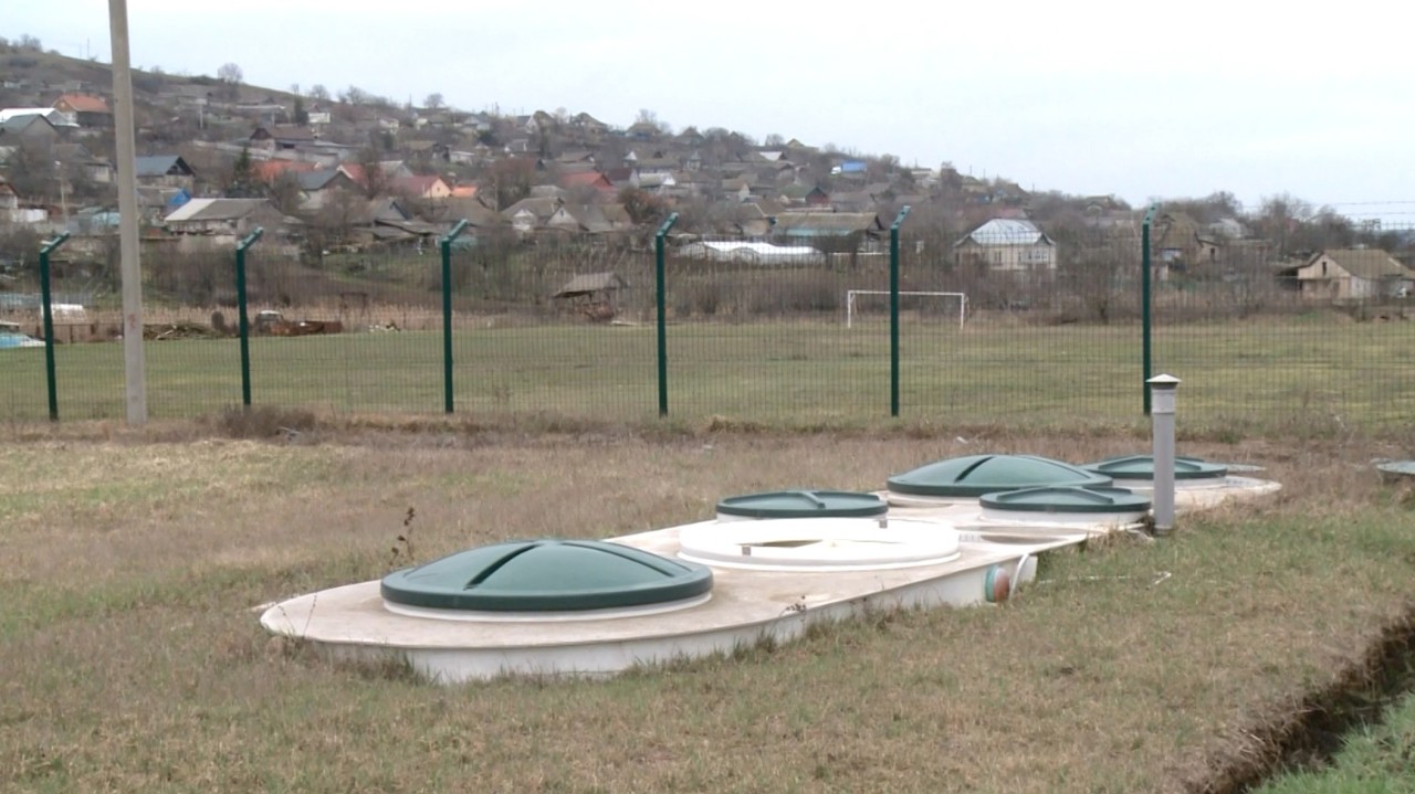 Stația de epurare, construită în satul Cioburciu de mai mulți ani, nu este pusă în funcțiune 