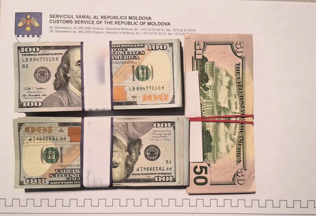 В аэропорту Кишинёва у иностранца обнаружили незадекларированные 22 тысячи долларов