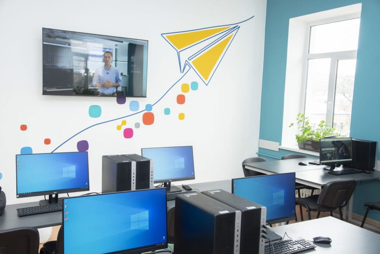 В ТУМ открылись новый лекционный зал и лаборатория спутниковой связи