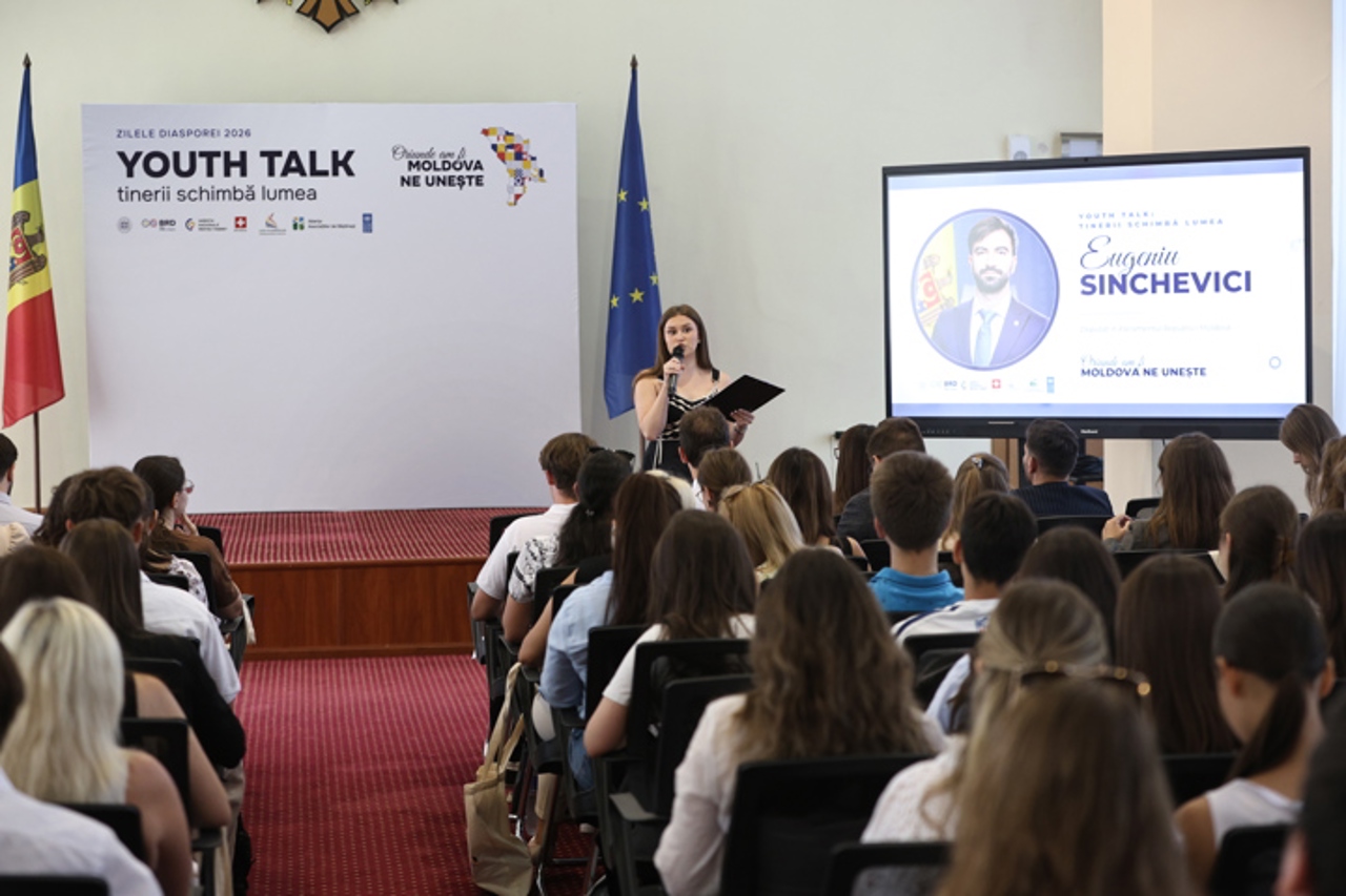 Experiențele din diasporă, transformate în idei acasă: Mesajele tinerilor la evenimentul Youth Talk