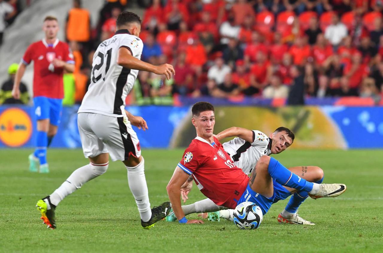 Албания возглавила группу E отборочного турнира чемпионата Европы по футболу 2024 года