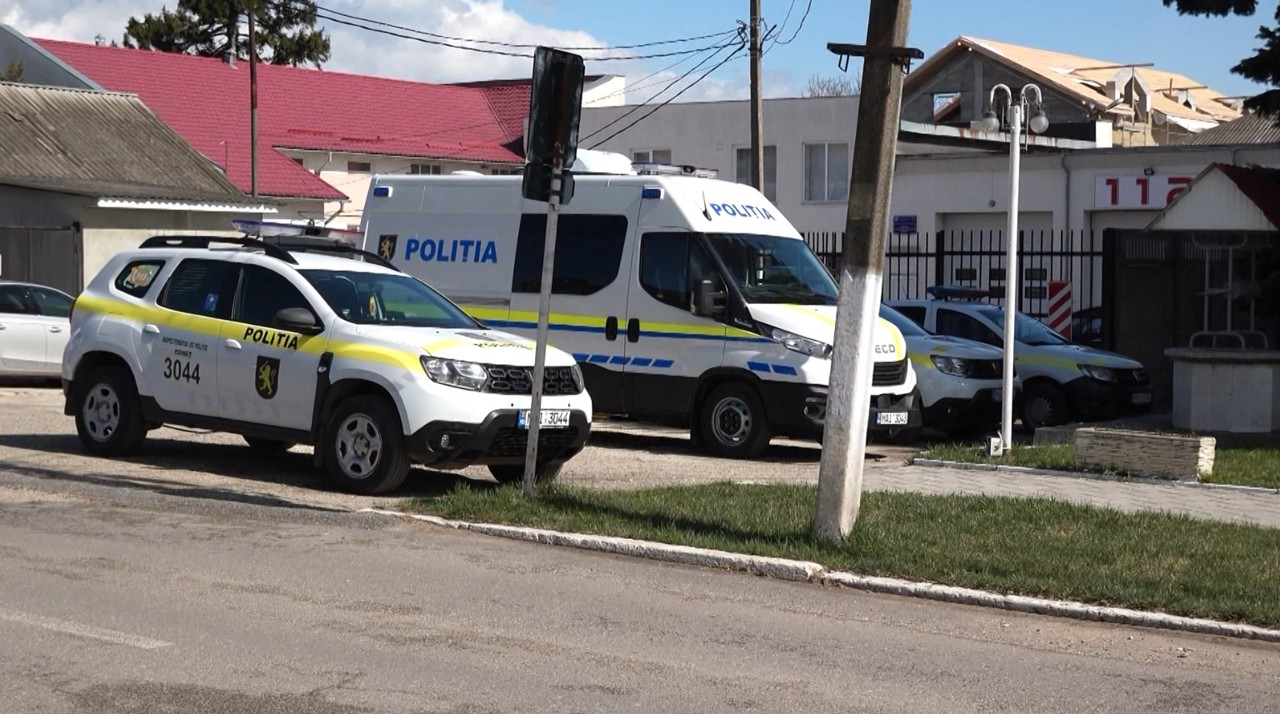 Focuri de armă la Edineț, în urma unui conflict între vecini. Se acuză reciproc de perturbarea liniștii publice 