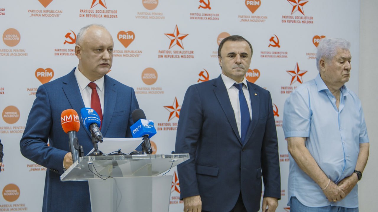 Comuniștii ar putea forma o fracțiune separată în noul Parlament. Analist: „Acest mariaj al comuniștilor și socialiștilor este conceput în altă parte”