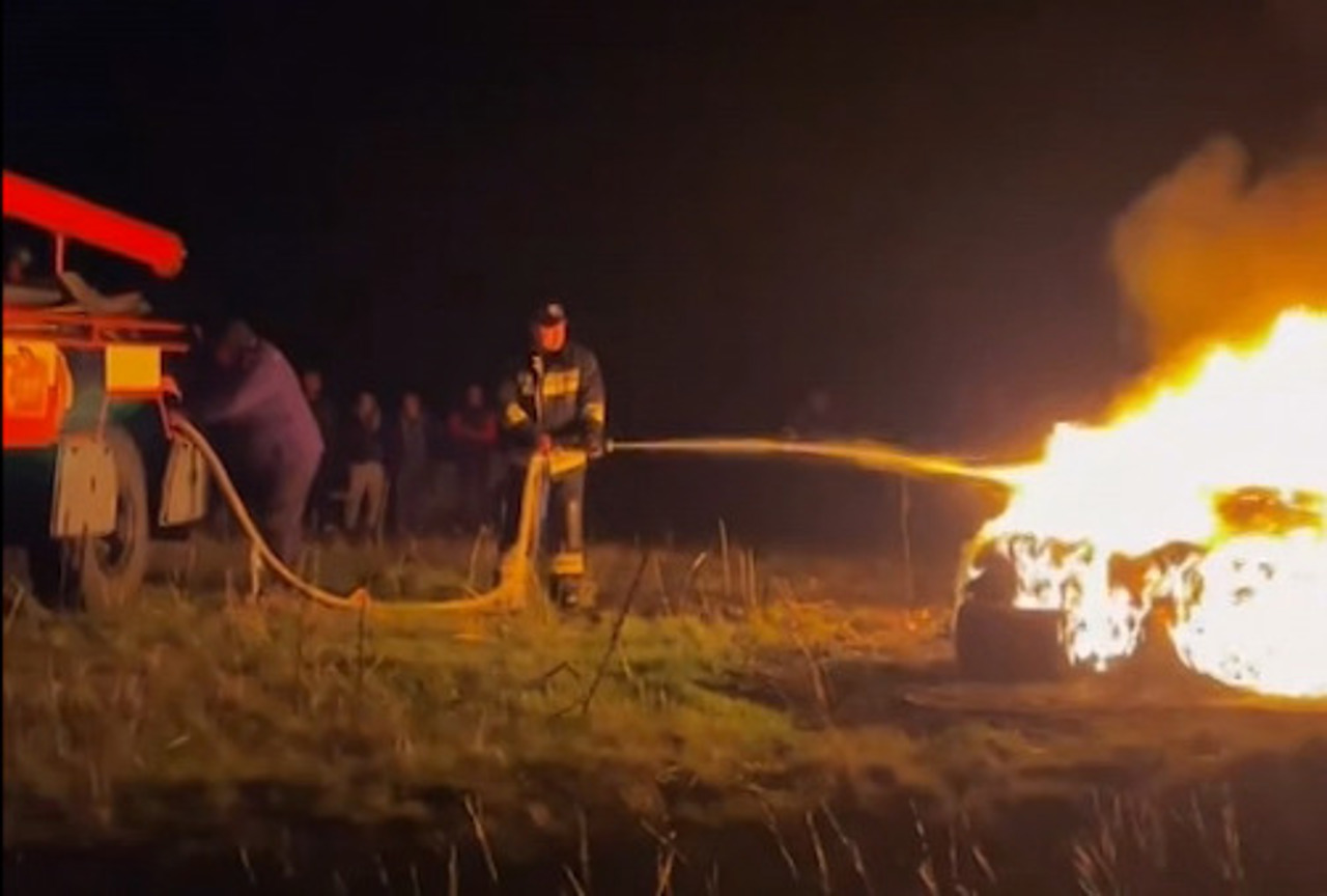 „Tradiție” periculoasă de Paște: Cauciucuri arse și amenzi usturătoare