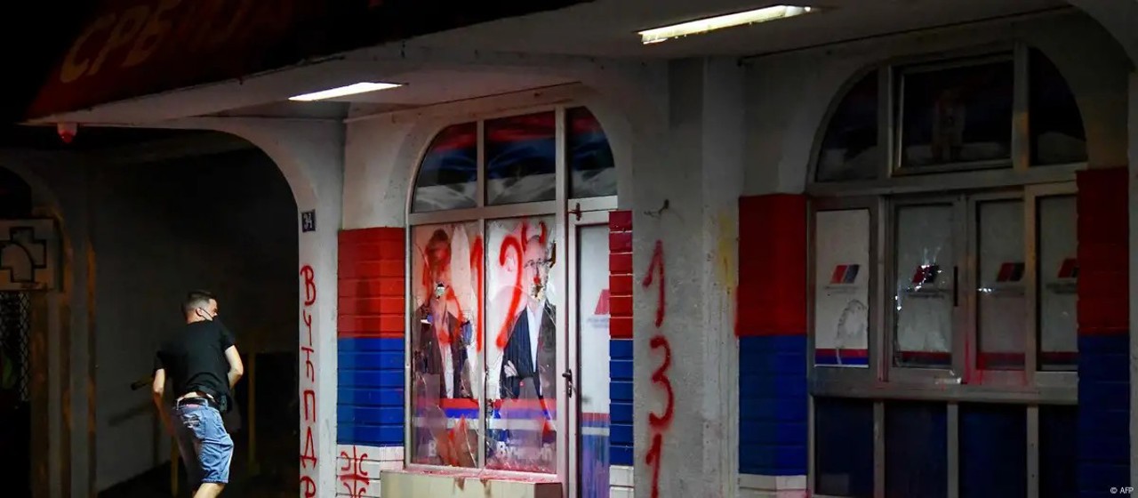 A doua zi de confruntări violente în Serbia: zeci de răniți și arestări în urma protestelor anti-Vučić