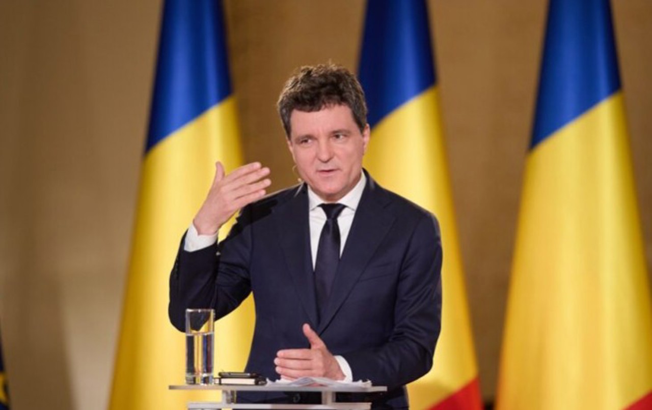 Președintele Nicușor Dan anunță negocieri pentru un guvern minoritar la București 